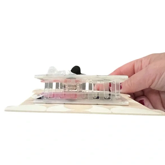 Piper K Large Moo Farm Cow Claw Hair Clip New With Tags - Picture 4 of 4